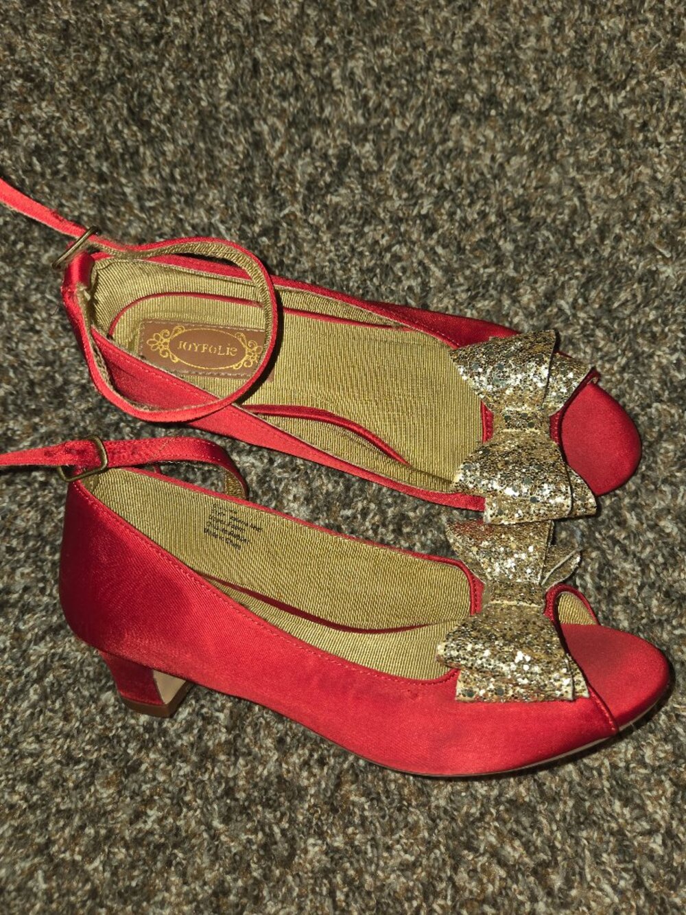 Joyfolie red heels